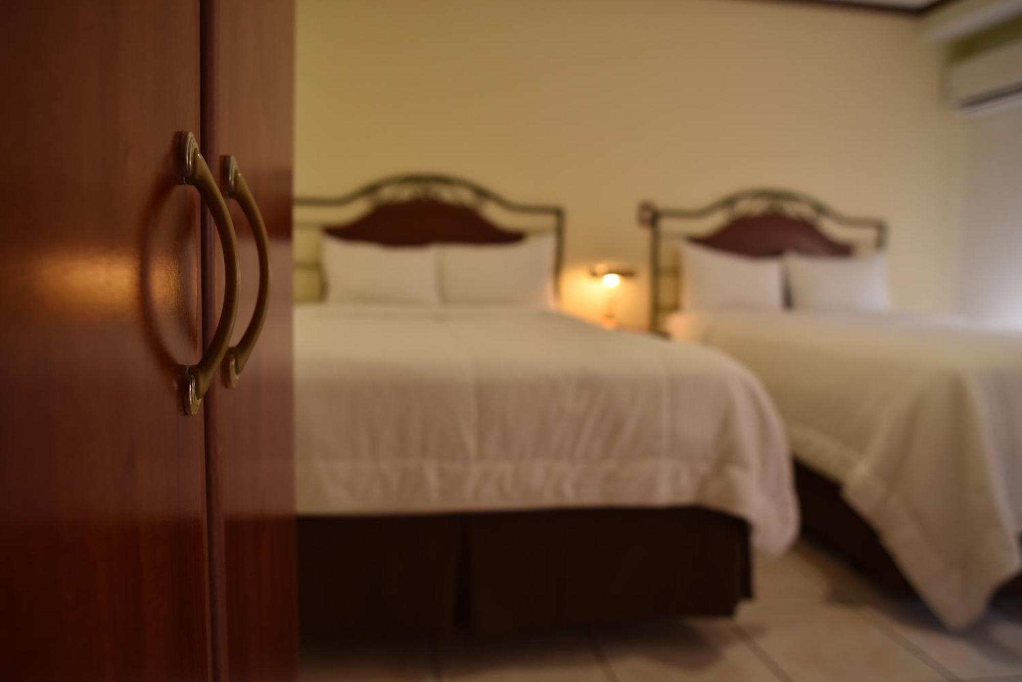 Hotel Gardenia Inn San Salvador Luaran gambar