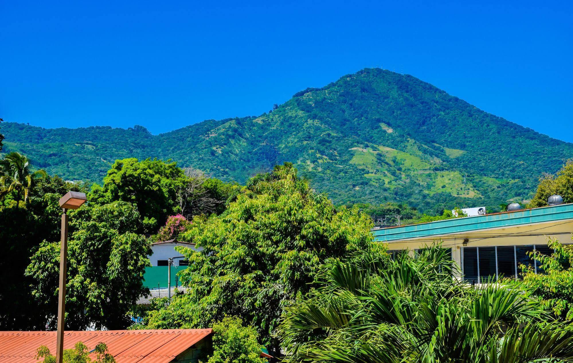 Hotel Gardenia Inn San Salvador Luaran gambar